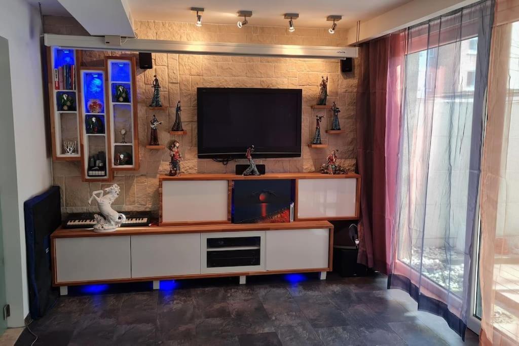 Apartment Lux & Cozy + Garden +jaccuzi *